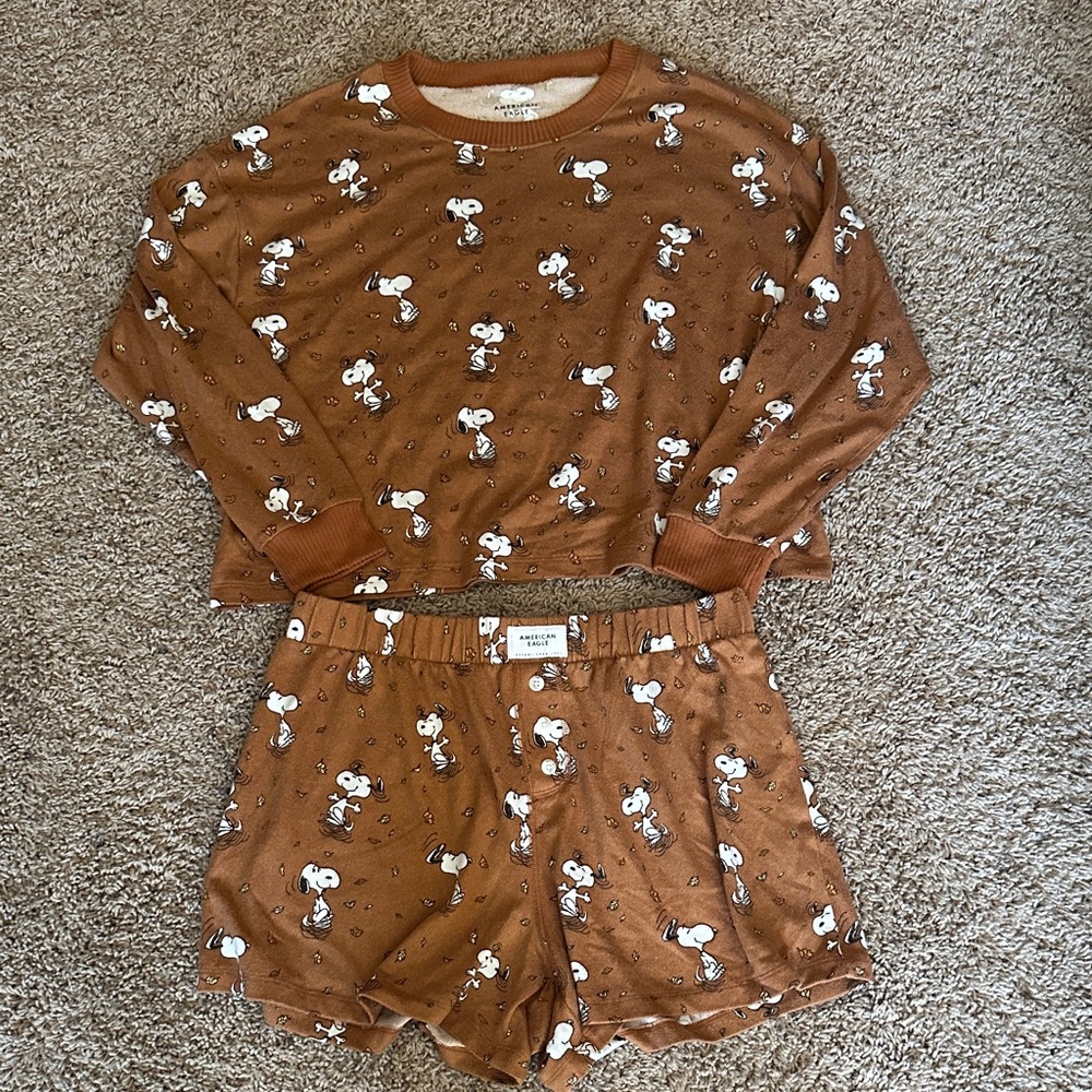 American Eagle AE Luxe Snoopy Fall Pajama Set